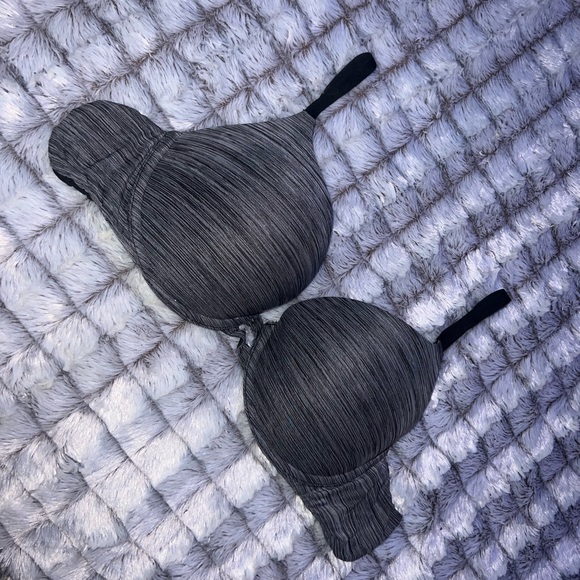 VICTORIA SECRET 34DD - Picture 2 of 2